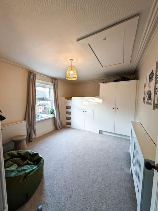 Spacious Victorian Holiday home Belfast