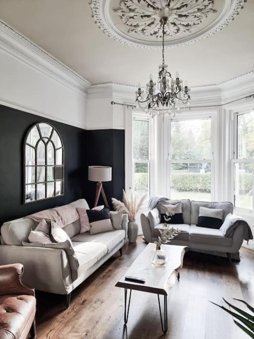 Holiday home Spacious Victorian *